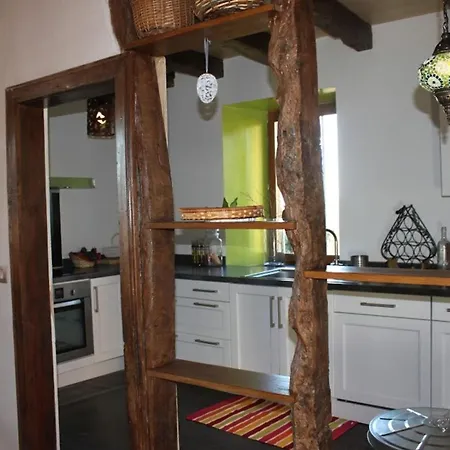 Maison De Cathy Maison D'ardoises Hotel
